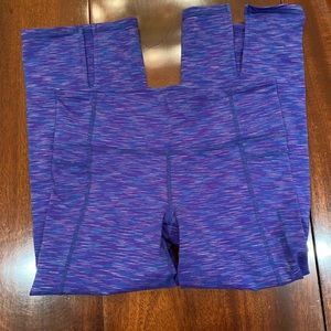 Athleta Capri Flare Bottom Workout pants SZ Small